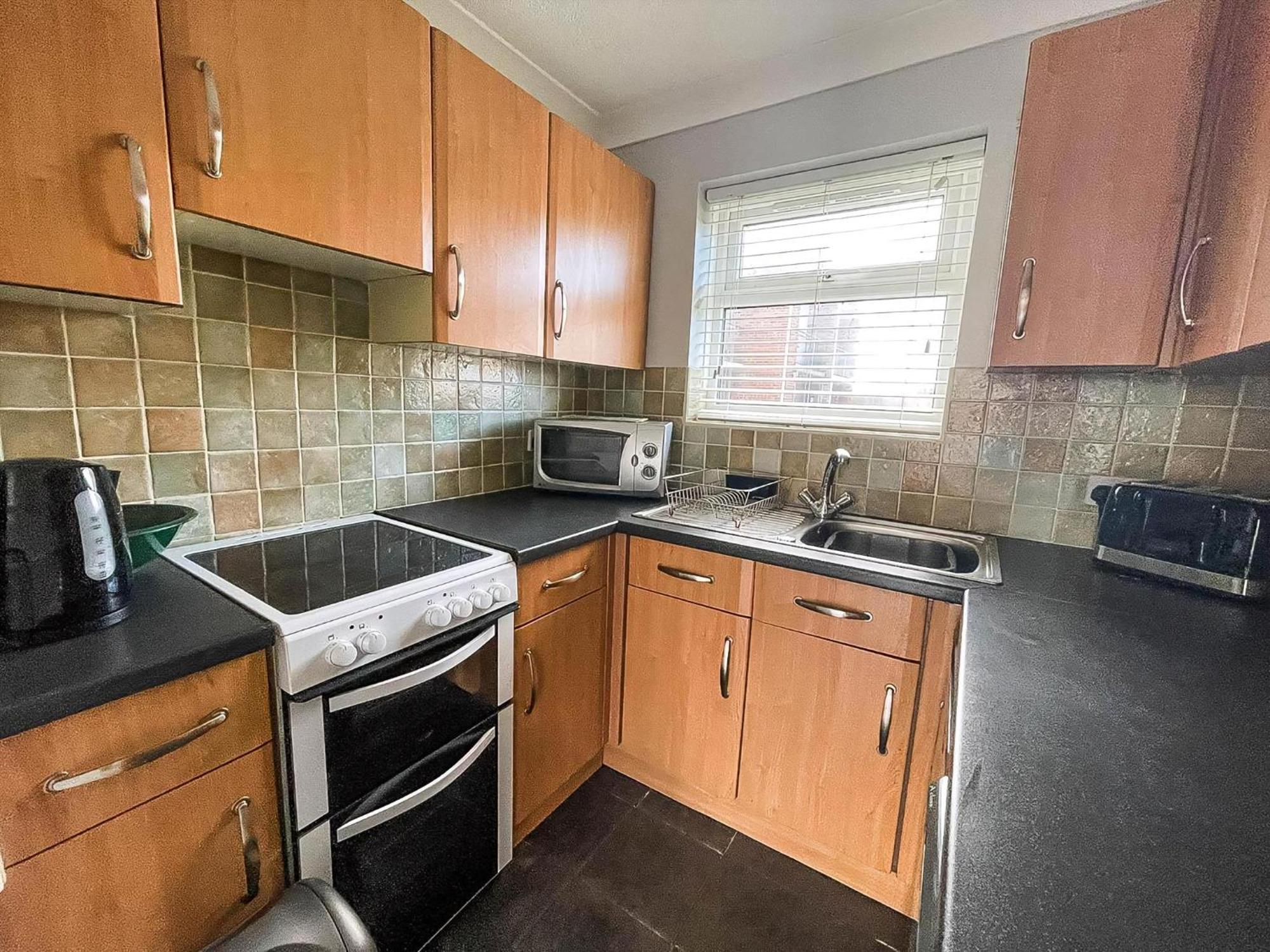 Lovely 6 Berth At Waterside Village Park In Corton Ref 14100w * Lowestoft
