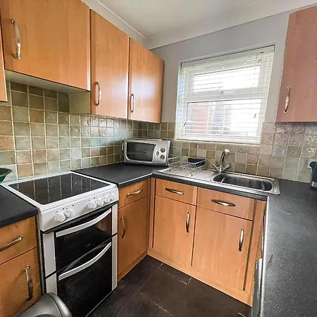 Lovely 6 Berth Villa At Waterside Village Park In Corton Ref 14100W Lowestoft Exterior photo